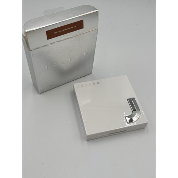 Jaclyn Cosmetics Face It All Brightening Pressed Powder "BRIGHTENING DEEP" NIB - Picture 1 of 7